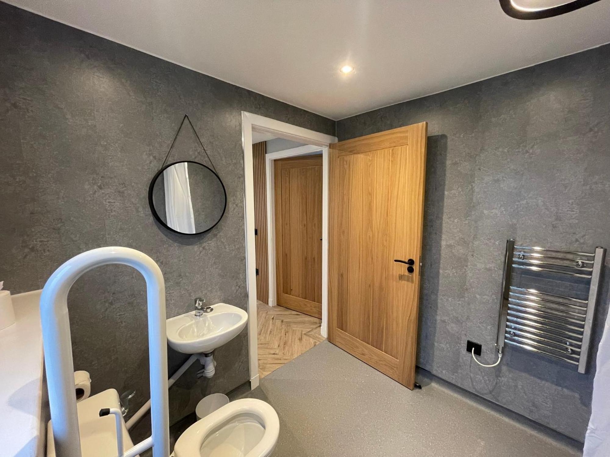 River Logie Lodge *